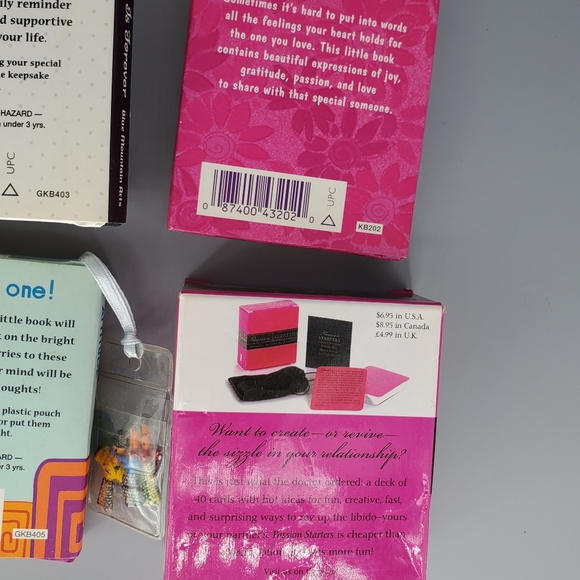 Lot of 4 tiny Books and Passion Game - Picture 7 of 13